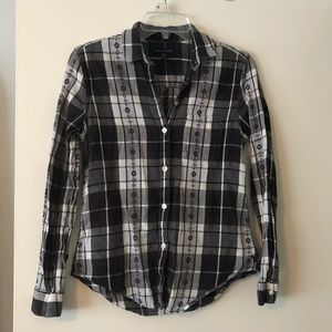 American Eagle women’s flannel button up